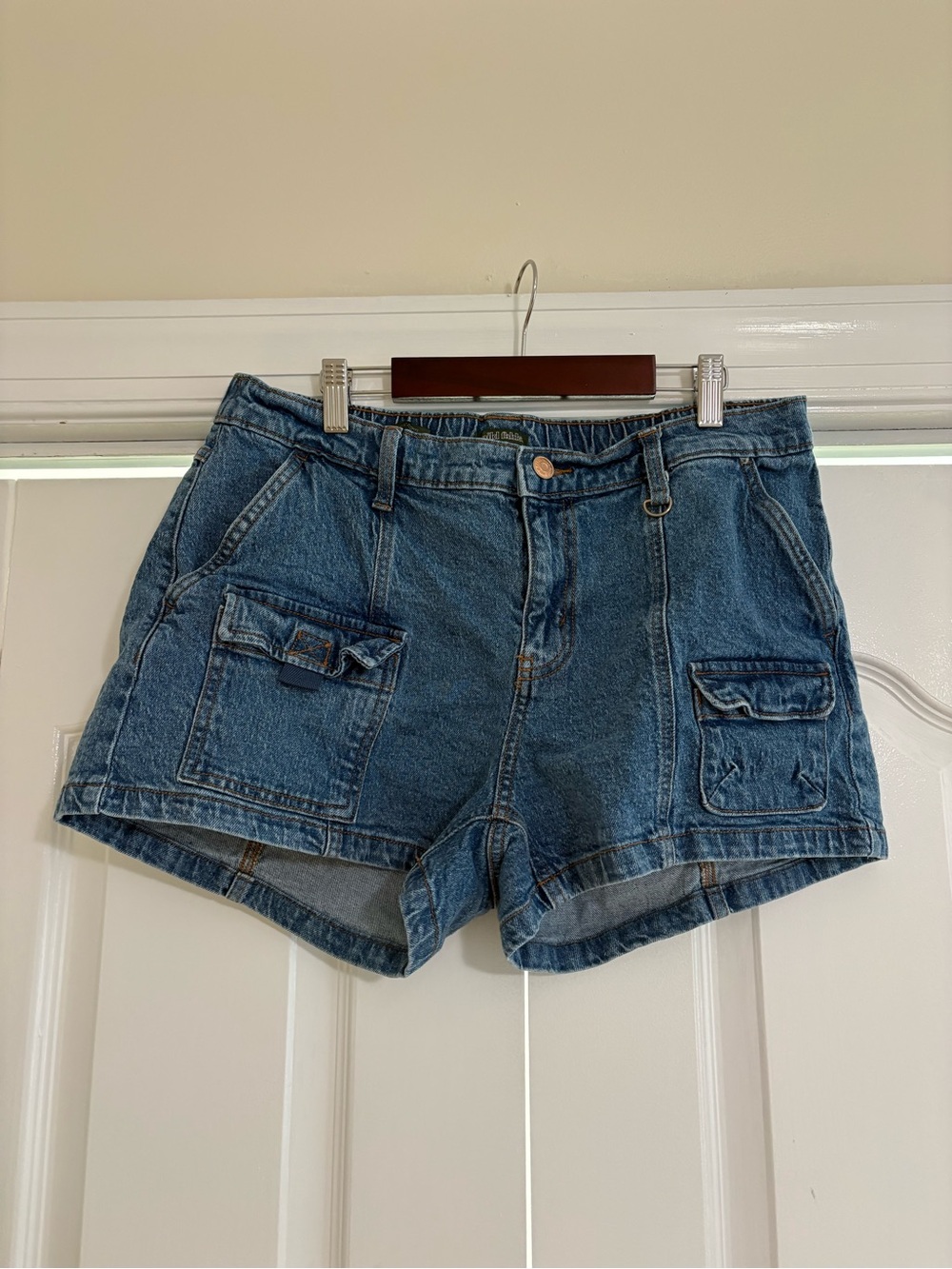 Wild Fable Mid-Rise Denim Utility Cargo Shorts – Size M